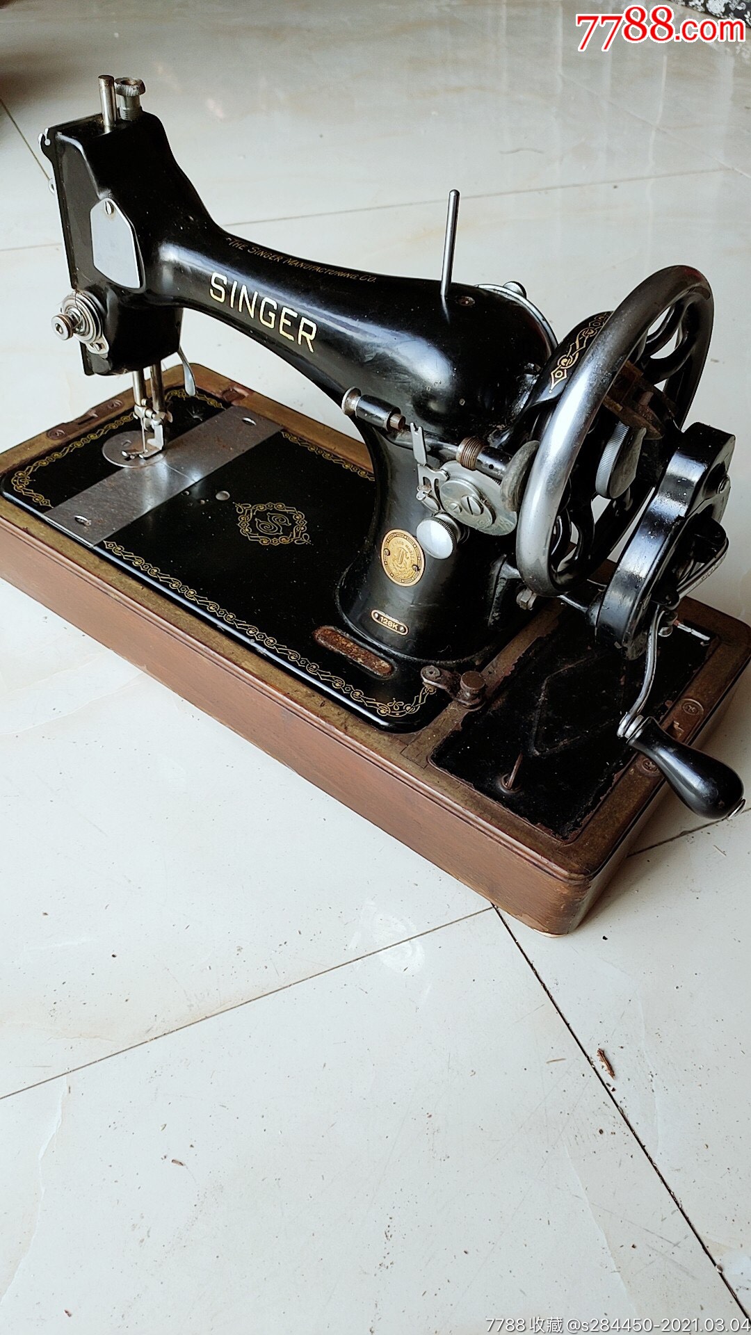 美國勝家牌便攜式手搖縫紉機 經典之作的永恒魅力